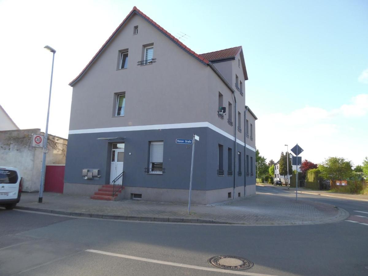 Gaestewohnung Mit Kueche Magdeburg An Der Elbe Exterior foto