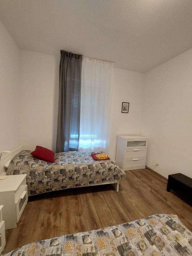 Gaestewohnung Mit Kueche Magdeburg An Der Elbe Exterior foto